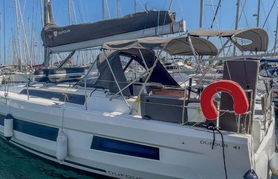 3 DUFOUR 41