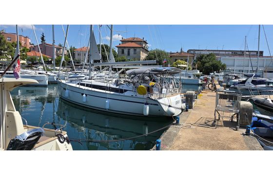 Bavaria Cruiser 37