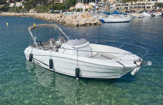 Jeanneau Cap Camarat 7.5 CC