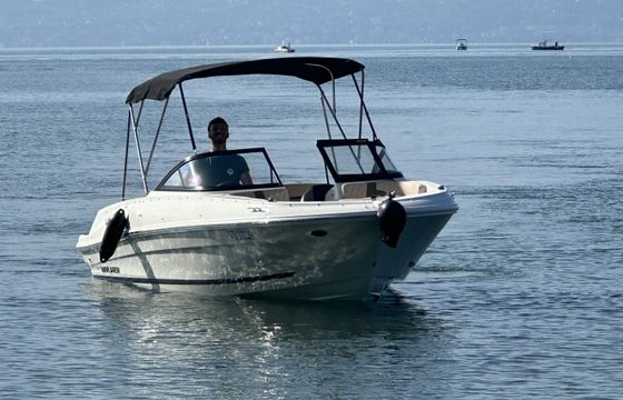 Bayliner VR4