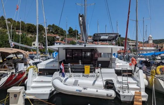 Fountaine Pajot Astrea 42