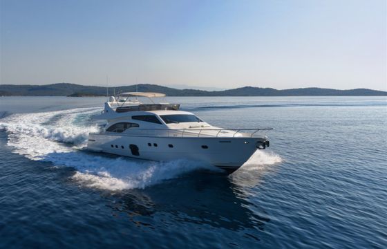 Ferretti Yachts 681
