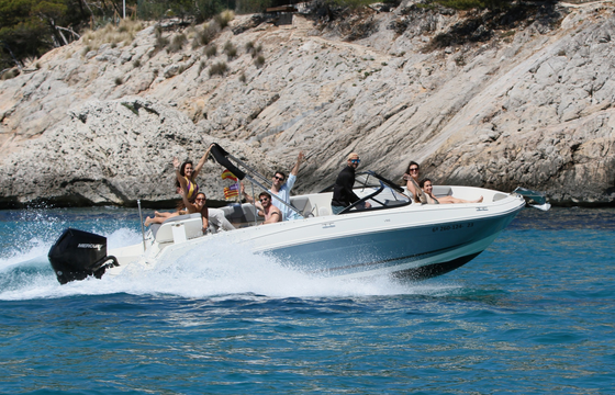 Bayliner VR6