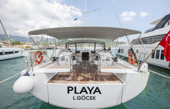 Hanse 548