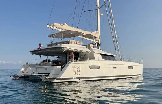 Fountaine Pajot THE CATHOUSE