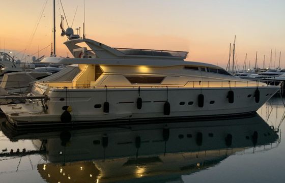 Ferretti 225