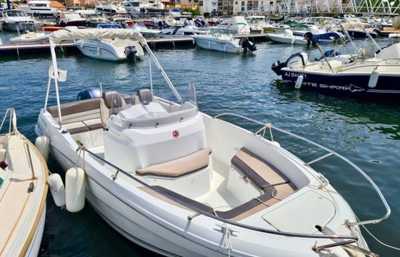 Jeanneau Cap Camarat 6.5 Style