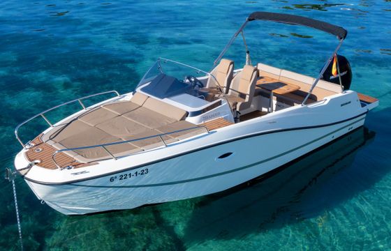 Quicksilver Activ 755 Sundeck