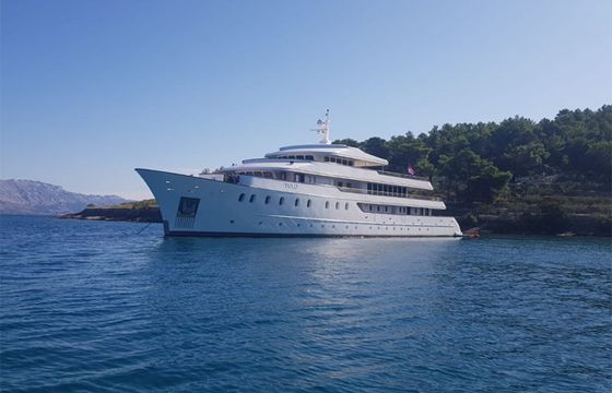 Shipyard Split Deluxe Superior Motor Yacht