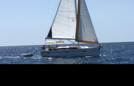 Bavaria Cruiser 37