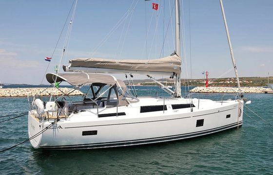 Hanse 388