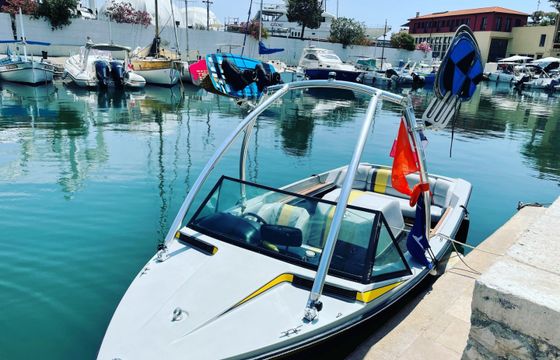 Nautique Correct Craft Competition Ski Boat 2001