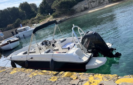 Bayliner E6