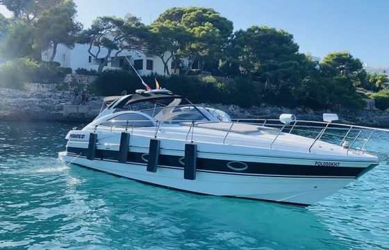Pershing 37
