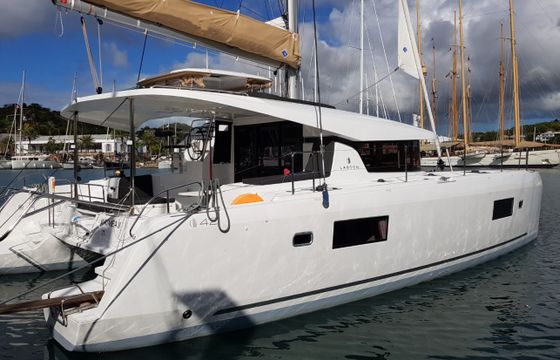 Lagoon 42