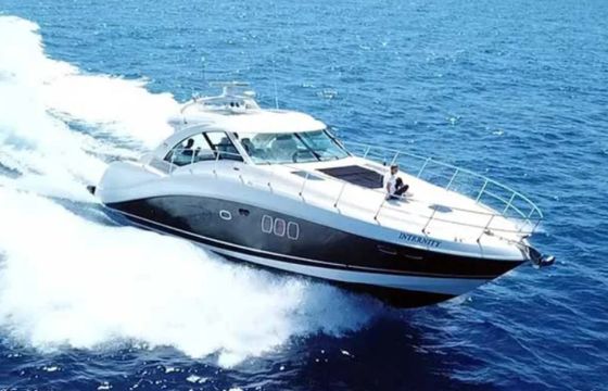 Internity Yacht