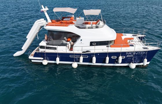 Lagoon Power 44