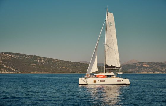 Lagoon 42