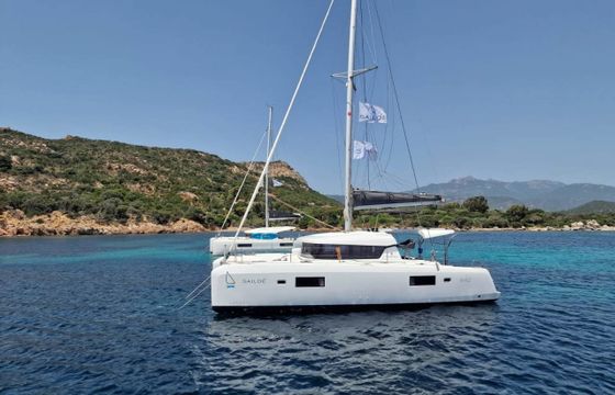 Lagoon 42