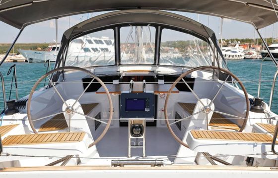 Hanse 388