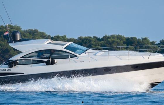 Pershing 46