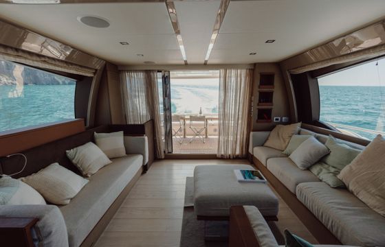 Ferretti 70