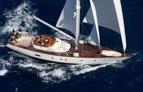 Perini Navi MALIZIA