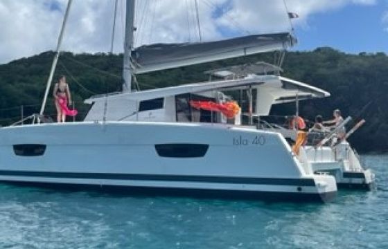 Fountaine Pajot Isla 40