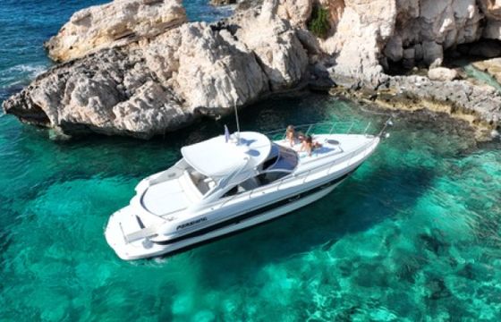 Pershing 37