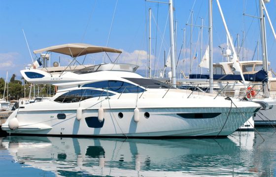 Azimut 47 Fly