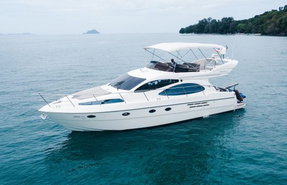 Azimut 46 Fly
