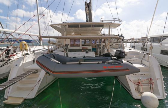 Lagoon 421