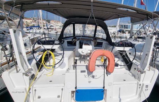 Dufour 37