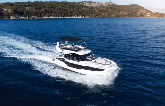 Galeon 440 Fly