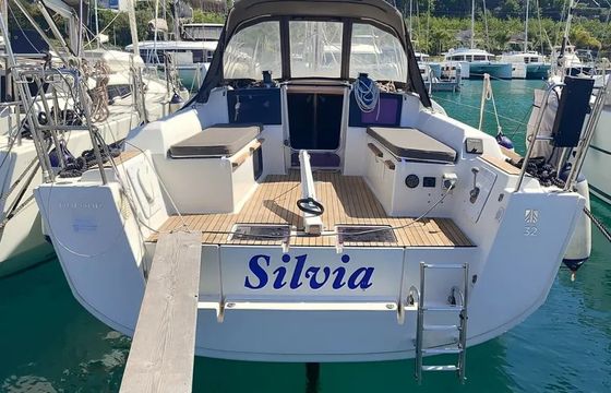 Dufour 32