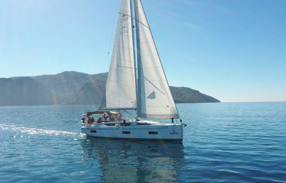 Bavaria C42