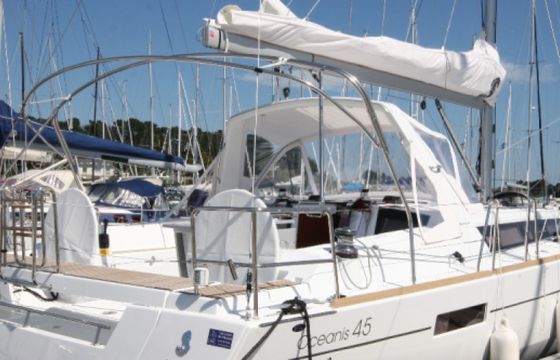 Bénéteau Oceanis 45