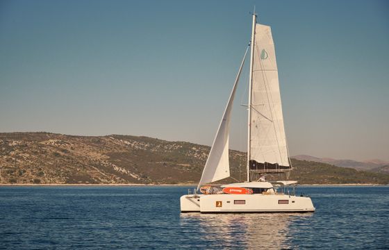 Lagoon 42