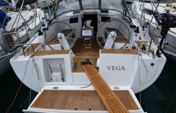 Hanse 415