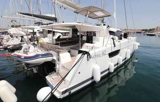 Fountaine Pajot Astrea 42