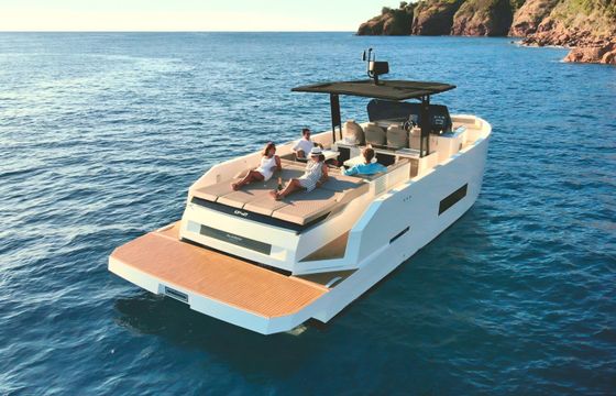 DE ANTONIO Yachts D42