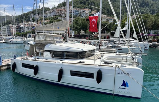 Lagoon 40
