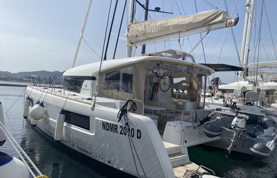 Lagoon 40