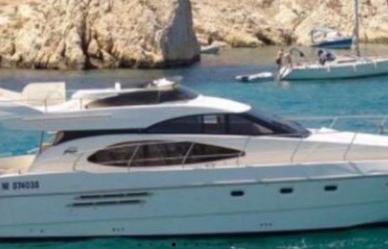 Azimut 52