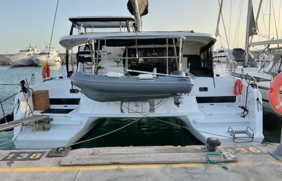 Lagoon 42