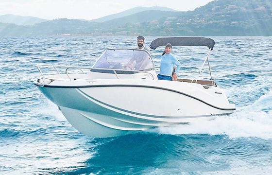 Quicksilver Activ 605 Sundeck