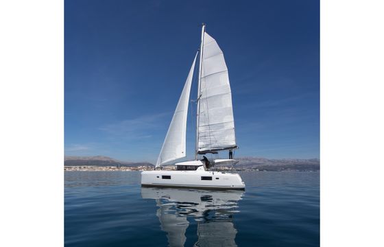 Lagoon 42