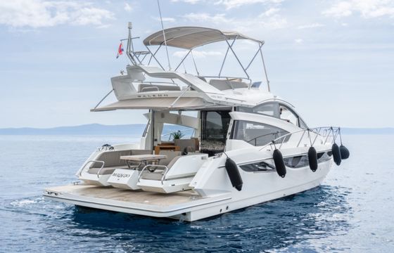 Galeon 430 Skydeck