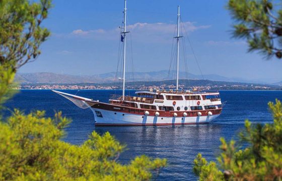 M/Y