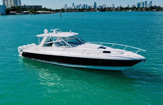 Intrepid 48 Sport Yacht
